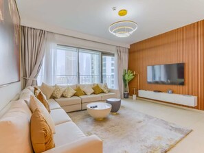 TV, offices - Full Burj Khalifa View - Modern 3BR Maids Estate (Dubai)