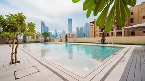 Pool - Full Burj Khalifa View, Luxury Furnished-Downtown (Dubai)
