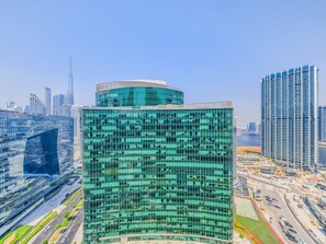 Exterior - Full Burj Khalifa View - Modern Furnished Studio (Dubai)