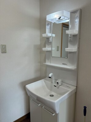 Bathroom - Guest House Ataigawa (Miyazaki)
