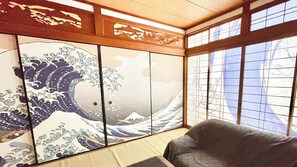 Interior - Marine Amkusa 2gokyo (Takaharu)