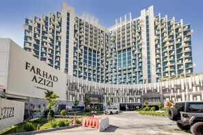 Exterior - Premium 1BR, Furnished with Pool View in Al Jaddaf (Dubai)