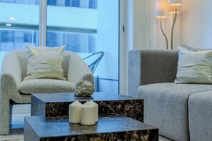 TV, offices - Modern High-Rise, Near Popular Sites, Sea View (Dubai)