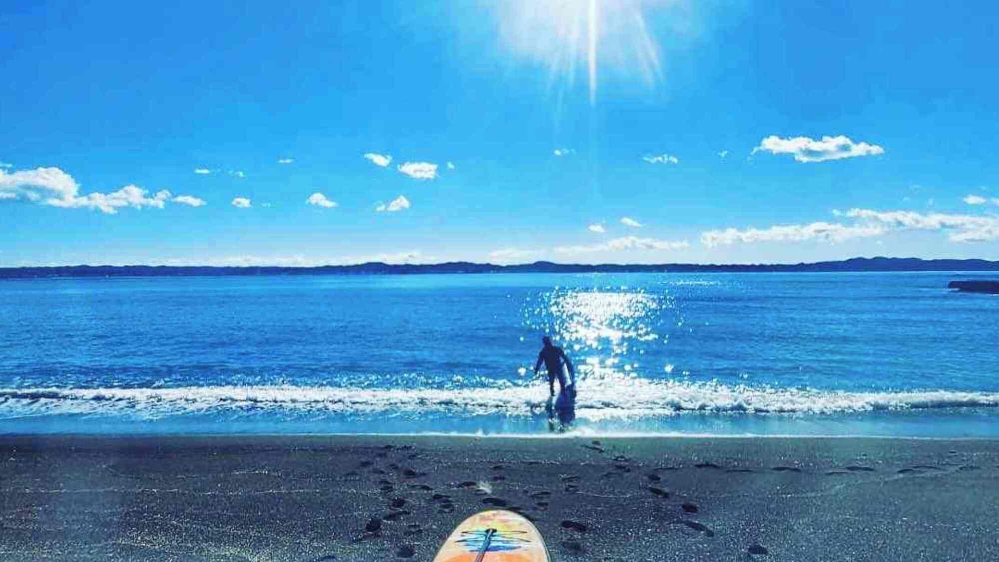 شاطئ