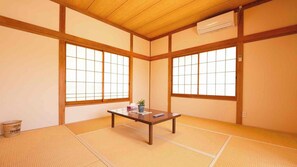 Interior - Tatsunoya (Minamiboso)