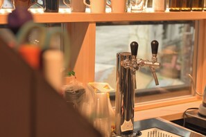 กาแฟและ/หรือเครื่องทำกาแฟ