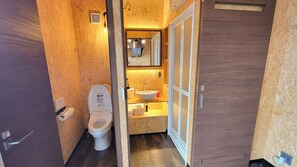 Bathroom - Sora Base (Minamichita)