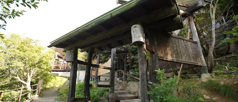 Khuôn viên nơi lưu trú