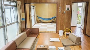 Living area - Nalu.okinawa (Uruma)