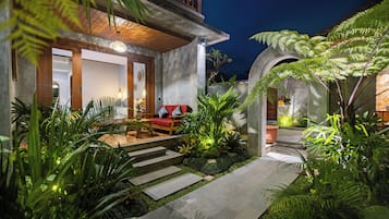 Superior Double Room, Garden View | Balcony
