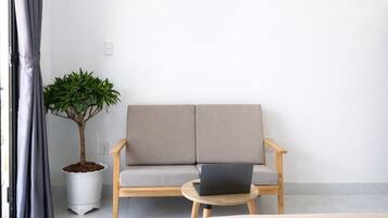 Executive Studio, Balcony, City View | Individually decorated, individually furnished, desk, laptop workspace