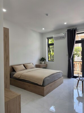 Schreibtisch, kostenloses WLAN