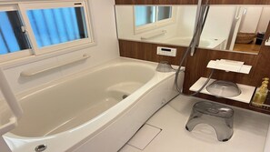 Bathroom - Katori Hachisanroku (Katori)