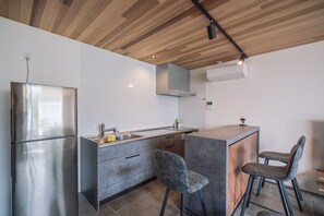 Private kitchen - Urban Villa Resort Yukui (Onna)