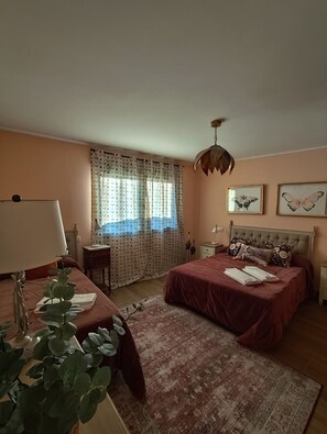 Bügeleisen/Bügelbrett, WLAN, Bettwäsche