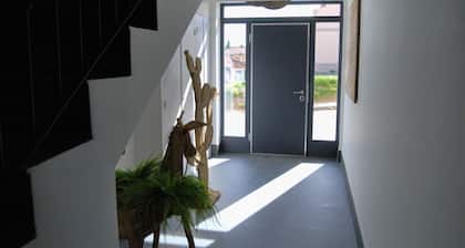 'El Palacete del Secretario' Apartment: Private Pool, Wi-Fi & Air Conditioning