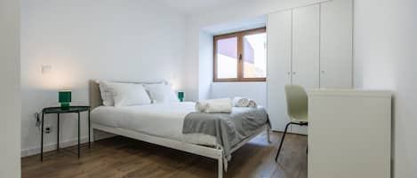 3 chambres, fer et planche Ă repasser, accĂšs Internet, draps fournis