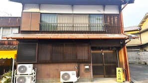 Exterior - Hachikita U Base (Kami)