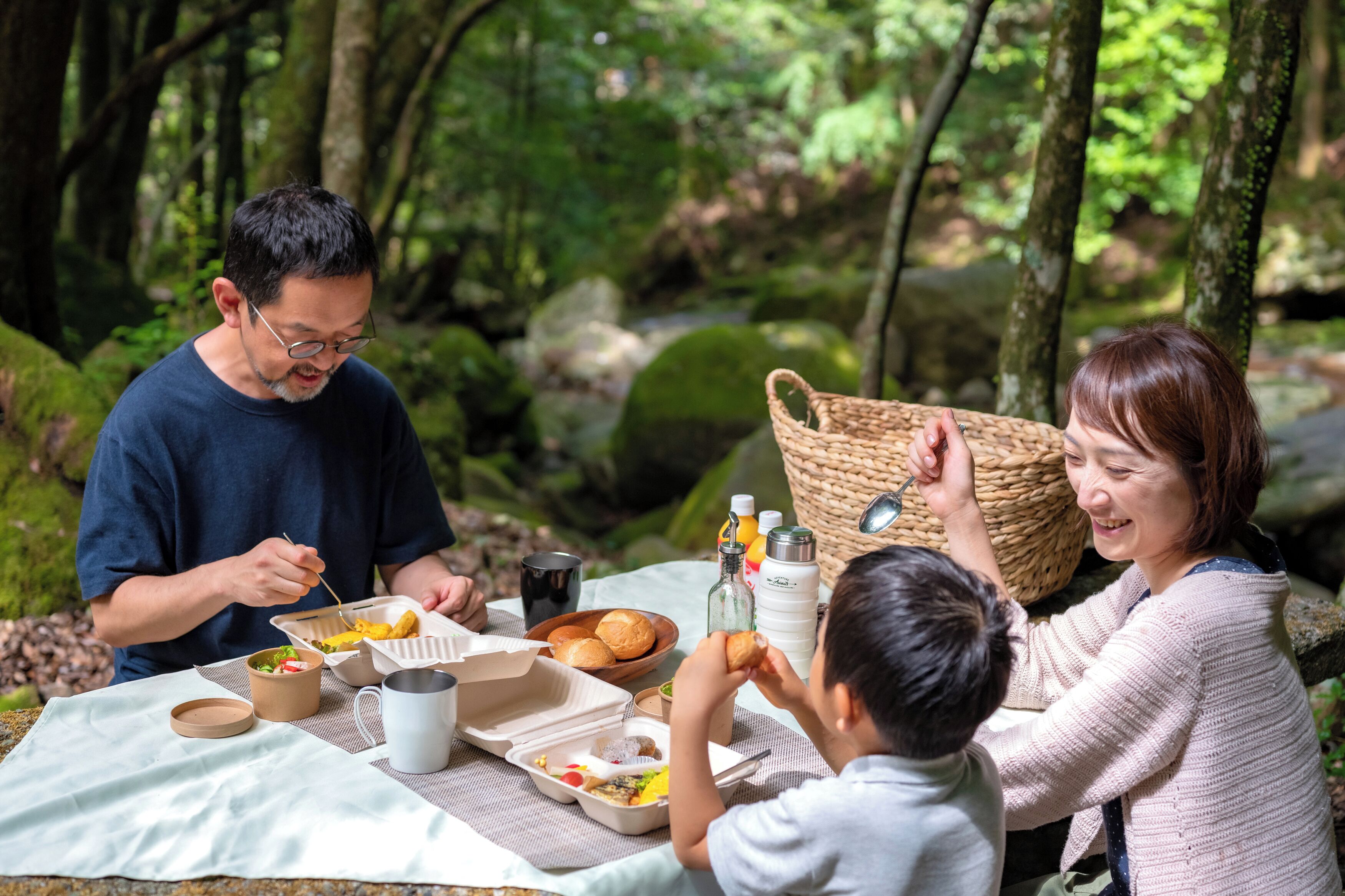 تناول الطعام بالخارج