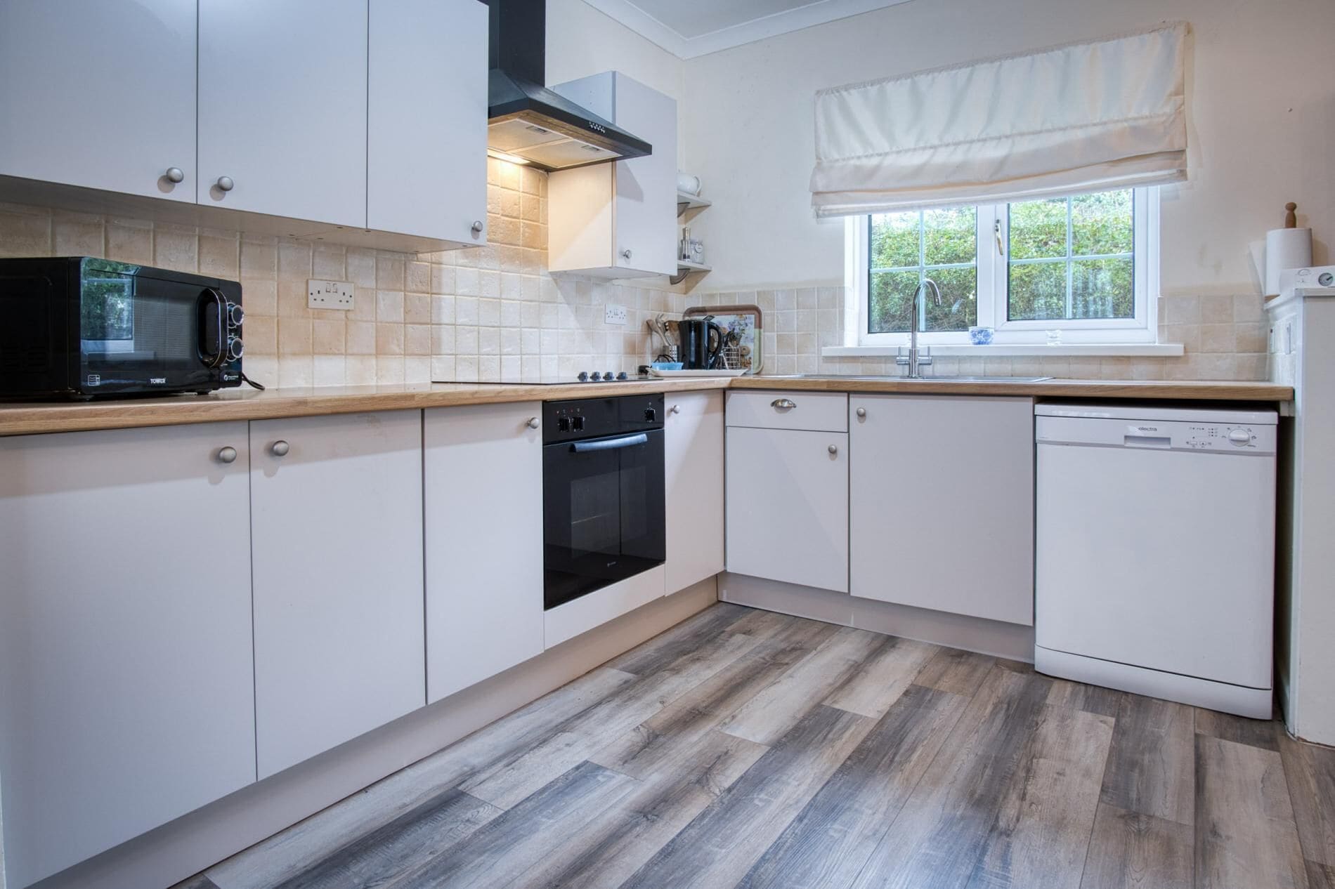 Casa de campo (2 Bedrooms) | Cozinha privada | Micro-ondas, fogão, cooktop, lava-louças