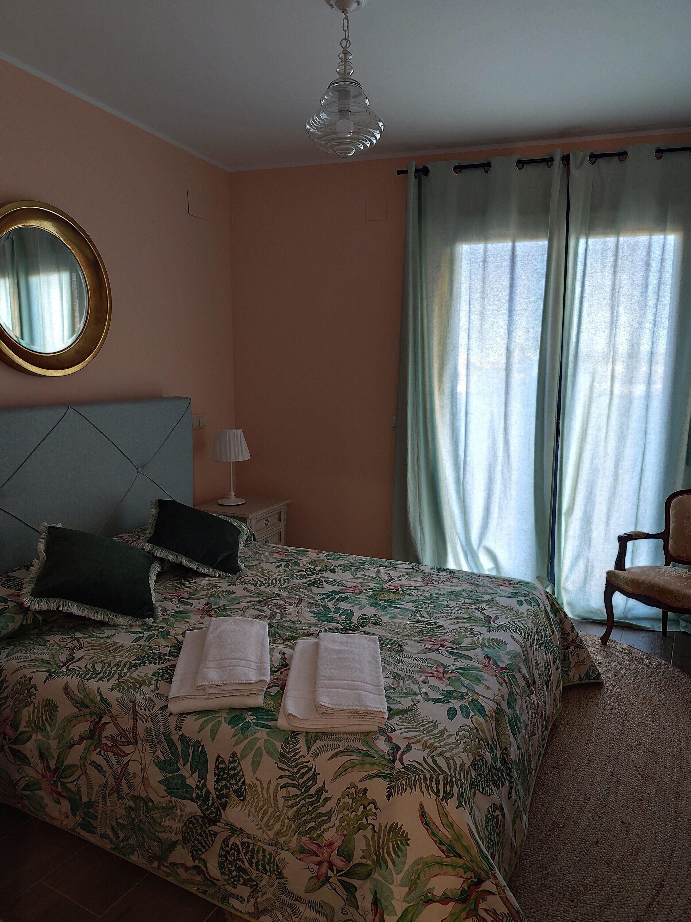 熨斗/熨衣板、WiFi、床单