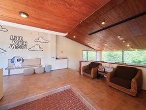 Lobby - Doggy's Izu Jogasaki (Ito)
