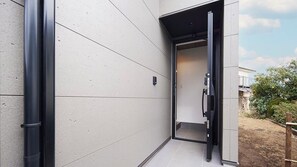 Property grounds - Maigre Ice (Ito)