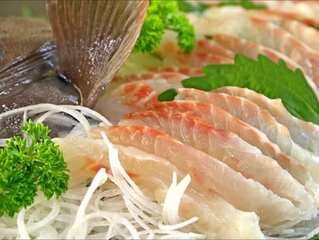 Food and drink. Tabi wo Kanaderu Hirota