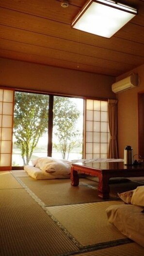 Room - Hananoki Inn (Sado)