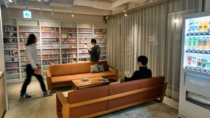 Interior - Hotel + Hostel Tokyo Kawasaki (Kawasaki)