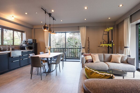 Living area - Fores Suite Hakone Sengokuhara (Hakone)