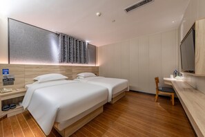 Economy Twin Room | Desk, laptop workspace, free WiFi - Winsome Hotel Huajing Road Metro Branch (Guangzhou)