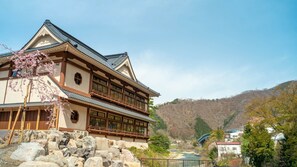 Exterior - Momoyamaryu (Minakami)