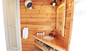 Bathroom - Beverly Glamping (Kakegawa)