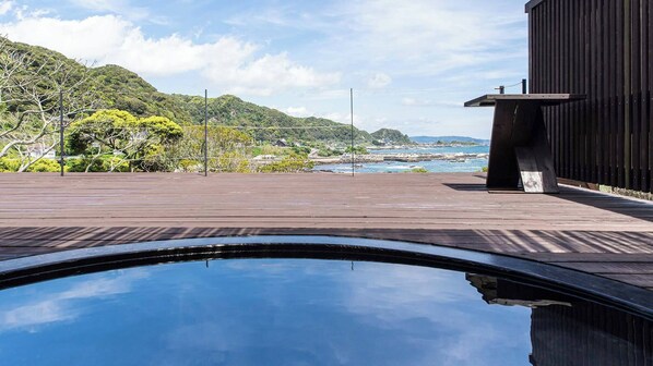 Pool - Lost Cabin (Kamogawa)