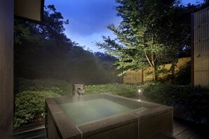 Outdoor spa tub - Note/nasu (Nasu)