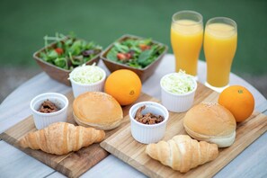 Breakfast meal - Sea Cruise Glamping Kumamoto Amakusa (Kamiamakusa)