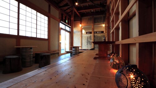 Okuyamato Beer Tap To Bed Guesthouse