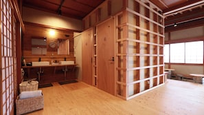 Bathroom - Okuyamato Beer Tap to Bed (Uda)