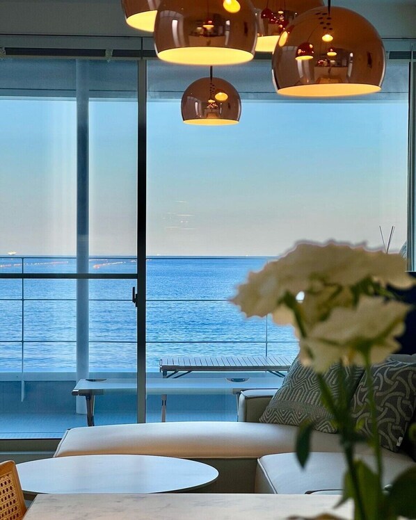 Interior - Hous_agal Beach Club & Villa Awaji (Sumoto)