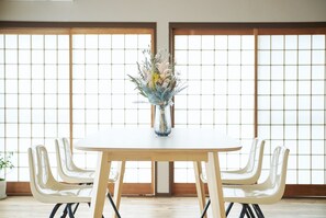 Dining - The One Fujiyoshida (Fujiyoshida)