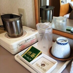 Kaffe og/eller kaffemaskine