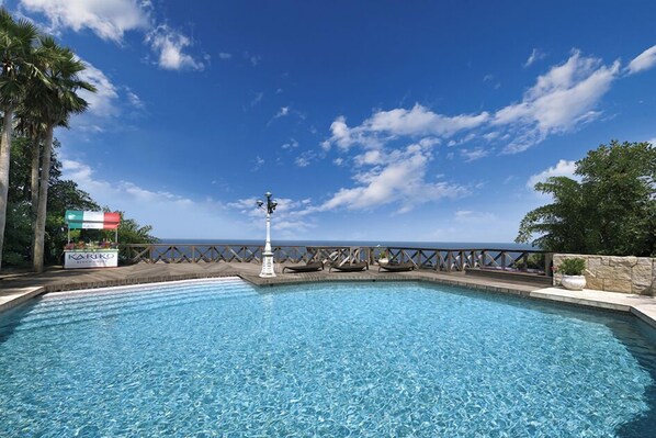 Pool - Kariko Resort (Minamiawaji)