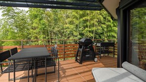 Outdoor dining - Maigre Kenken (Ito)