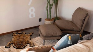 Interior - Maigre Kenken (Ito)