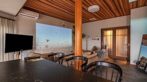Interior - Maigre Kenken (Ito)