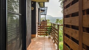 Property grounds - Maigre Kenken (Ito)