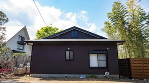 Exterior - Maigre Kenken (Ito)