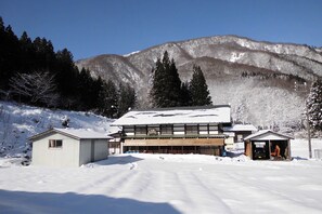 Exterior - Shiki Katsura (Shirakawa)