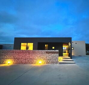 Exterior detail - The 478 Pool & Spa Miyakojima Luxury Villa (Miyakojima)